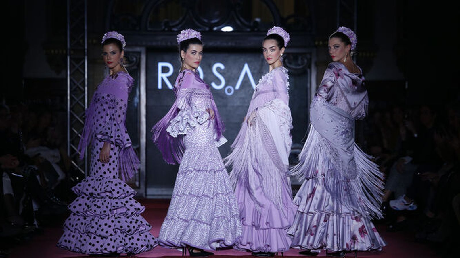 Desfile de Rosa León en la pasarela de We Love Flamenco 2020