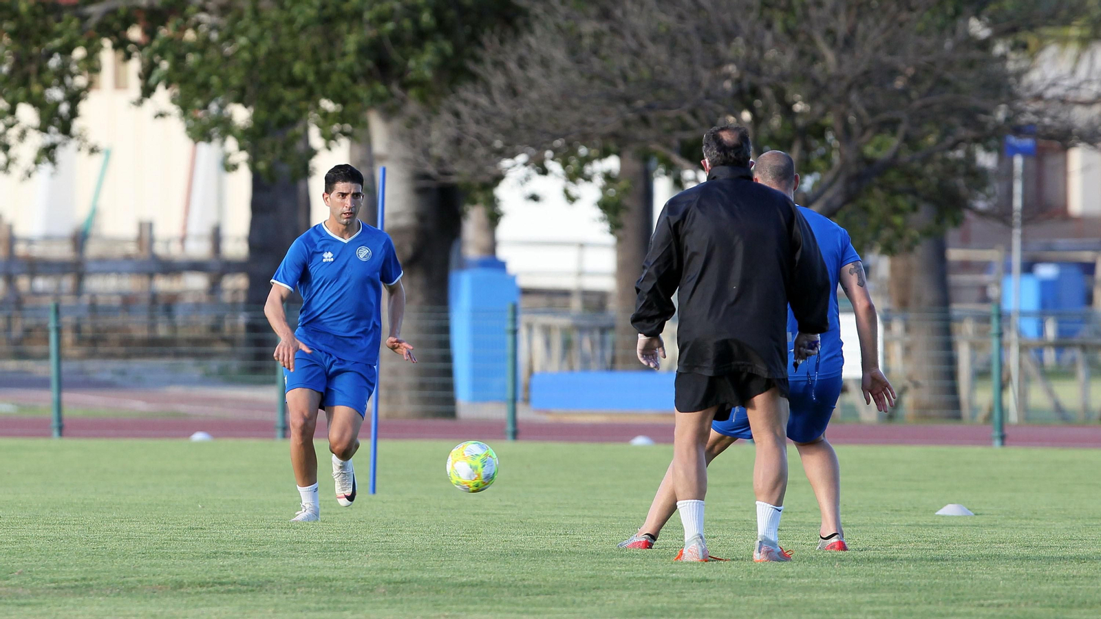 Primer entrenamiento del Xerez DFC en el Pepe Ravelo
