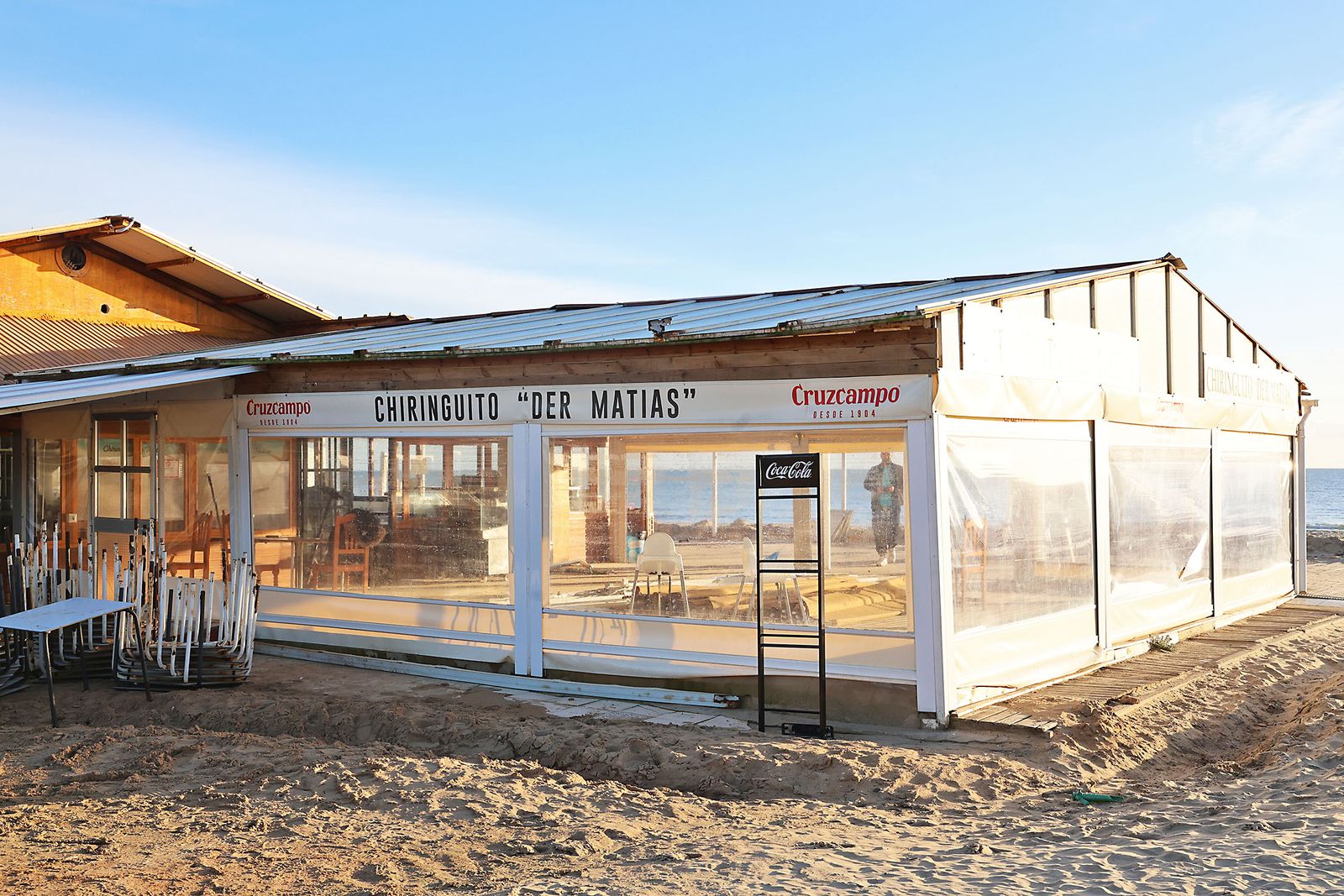 Las fotografías del cierre del chiringuito Der Matias