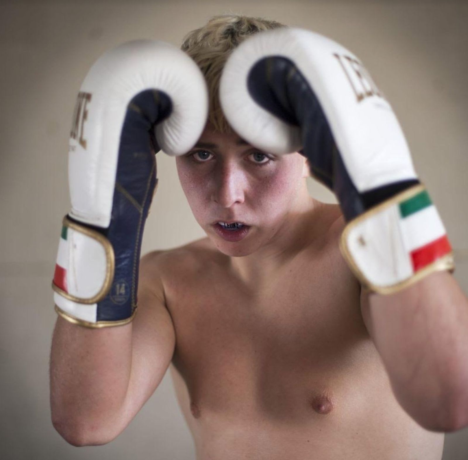 Iván Fernández es un joven boxeador de 16 años