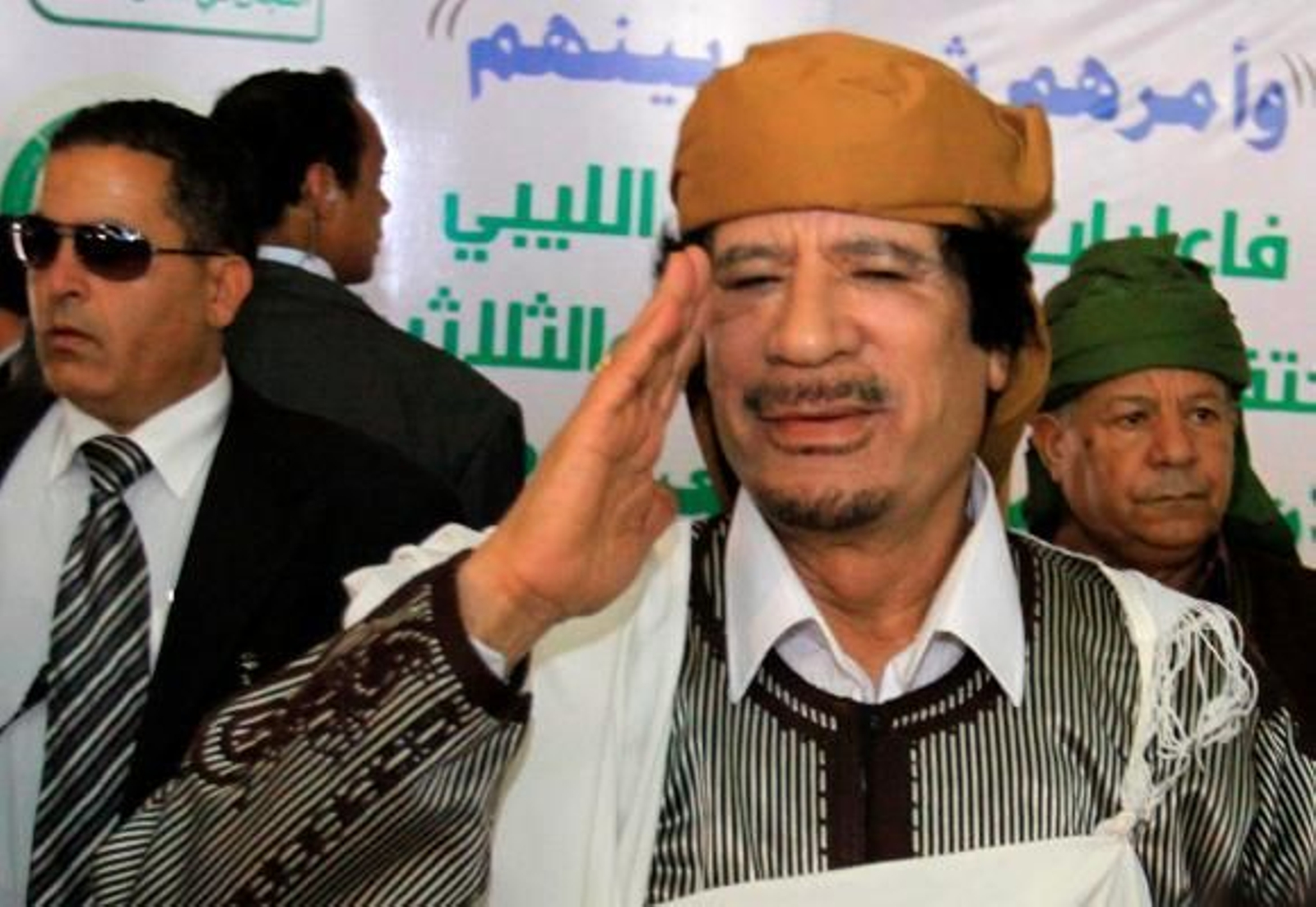 Gadafi: "No somos mujeres, seguiremos luchando"