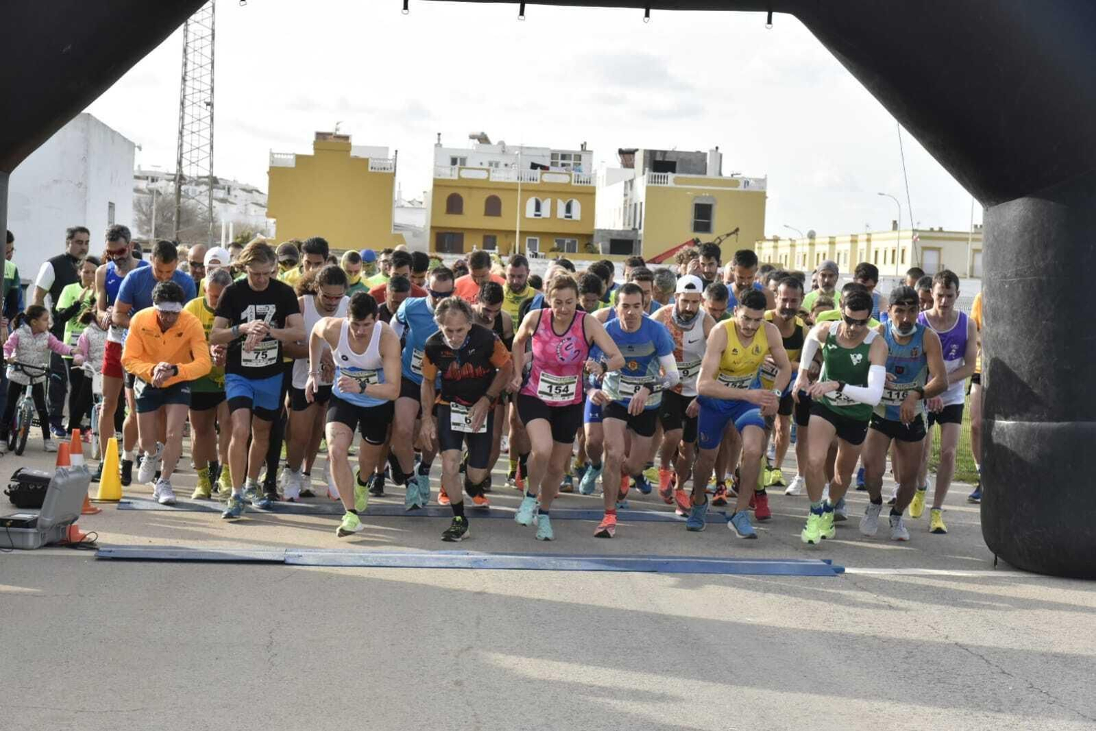 La salida de la Carrera Día de Andalucía de Tarifa.