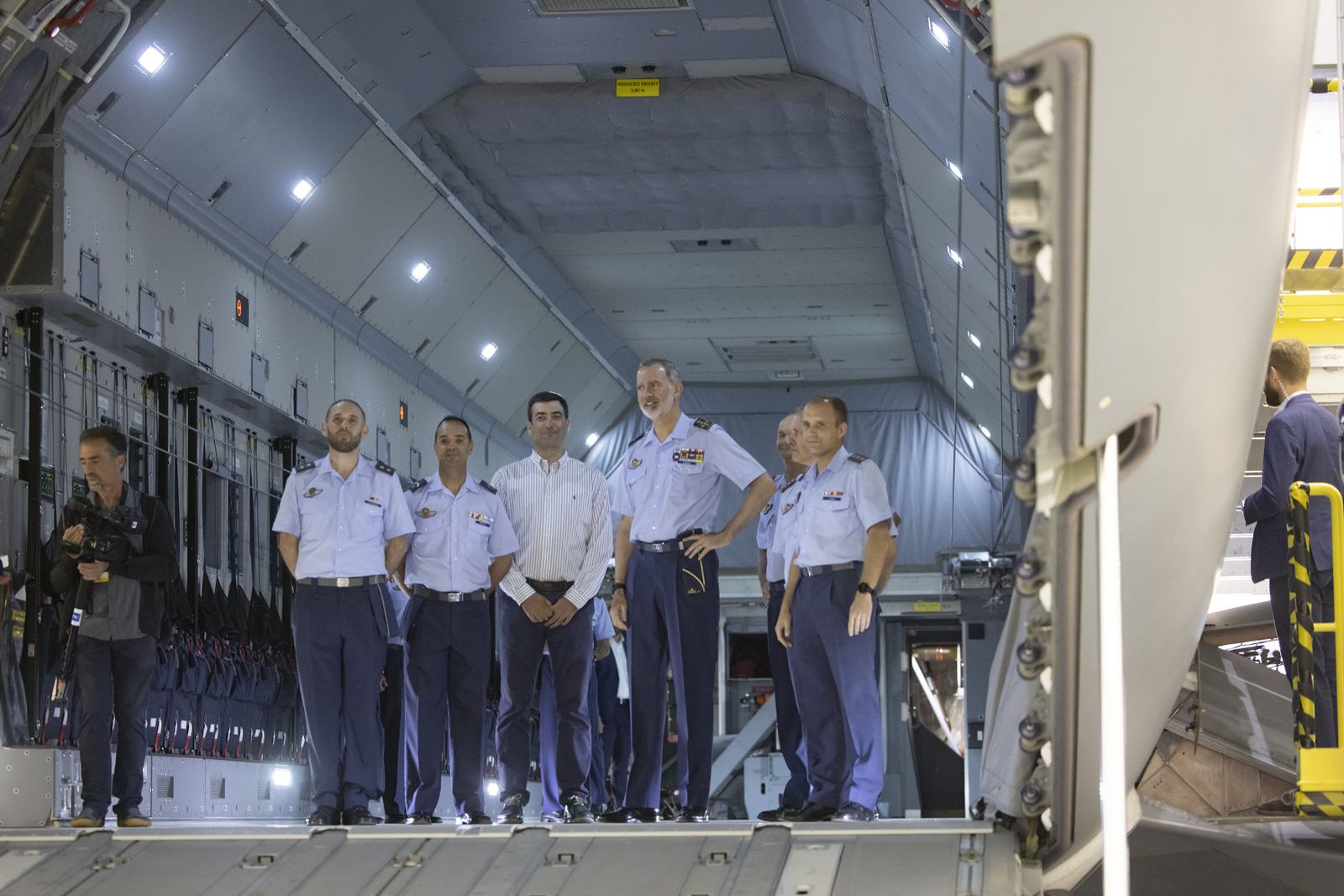 Las fotos de la visita de Felipe VI a la Maestranza Aérea de Sevilla