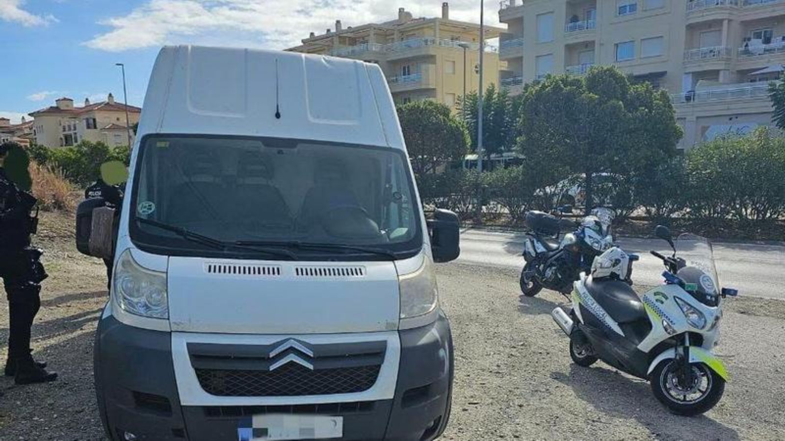 Furgón donde se transportaba la marihuana