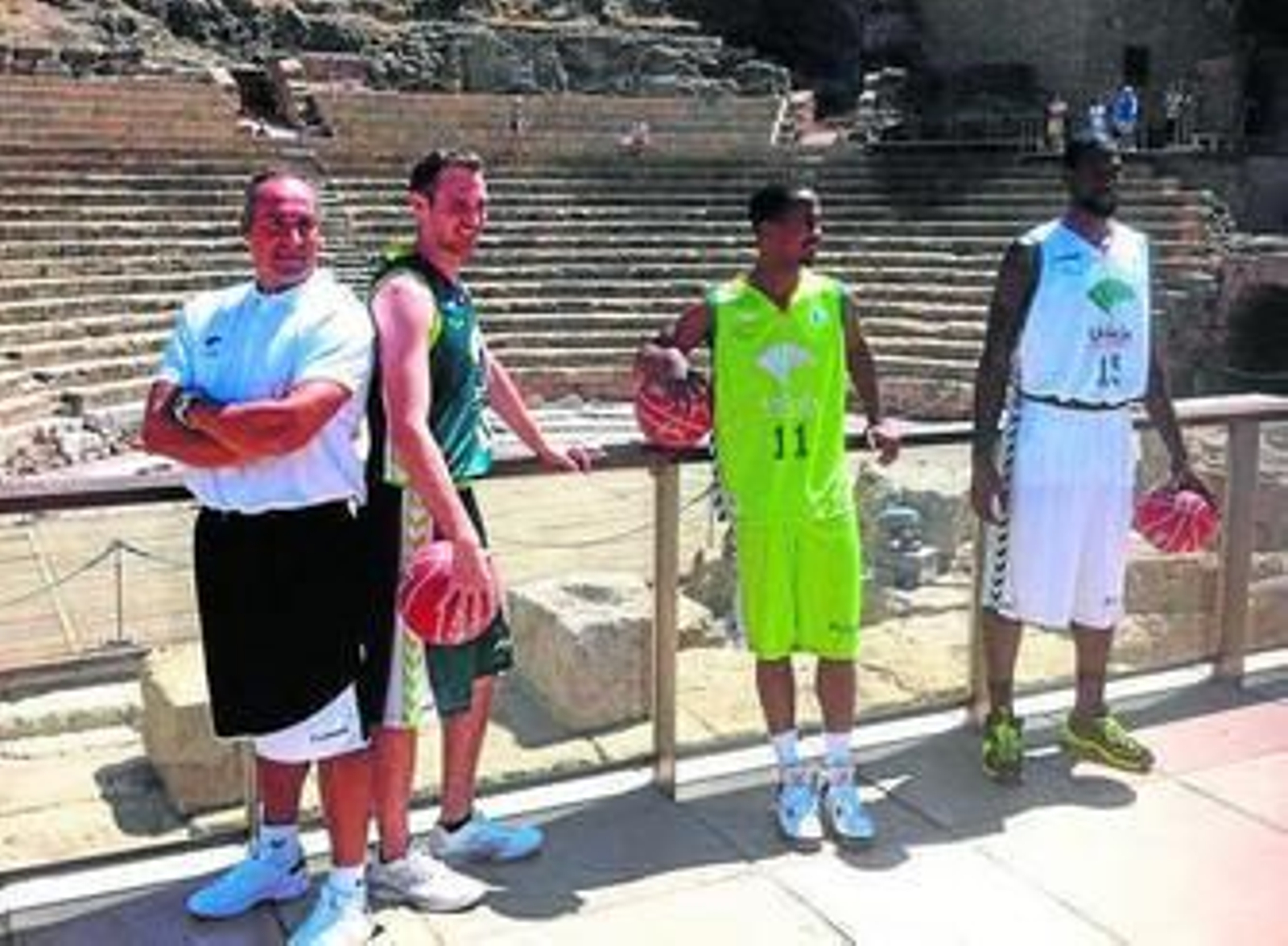 1. Curro Segura, Txemi Urtasun, Earl Calloway y James Gist