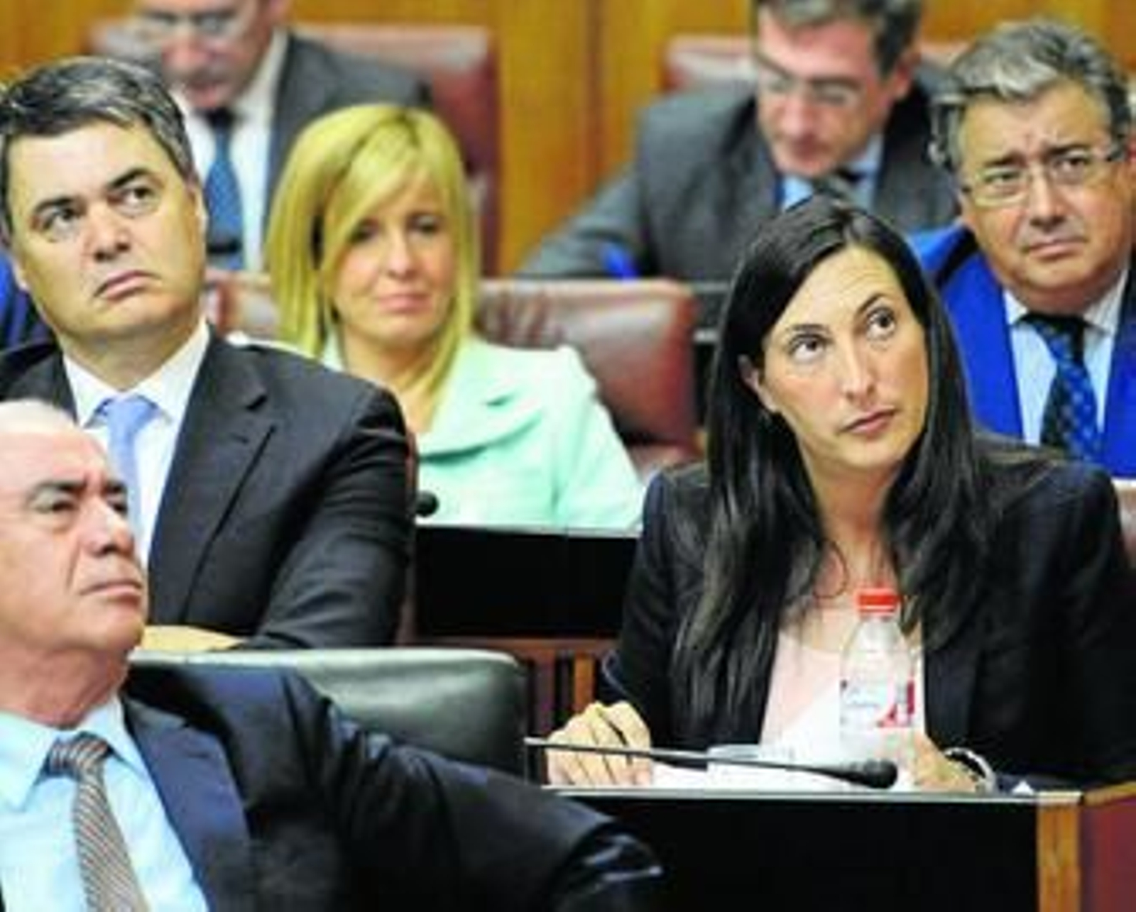 Loles López en la bancada popular durante del debate del estado de la comunidad.