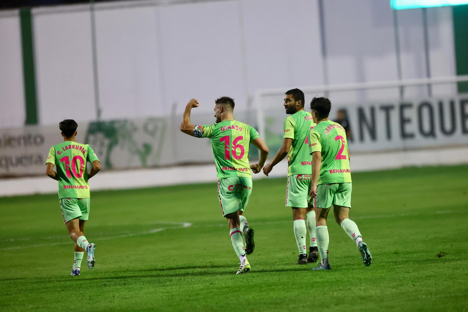 El Antequera-Málaga CF, en fotos