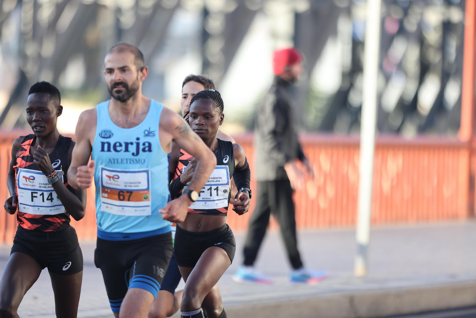 Las mejores fotos de la Media Maratón de Málaga 2024 Las mejores fotos de la Media Maratón de Málaga 2024