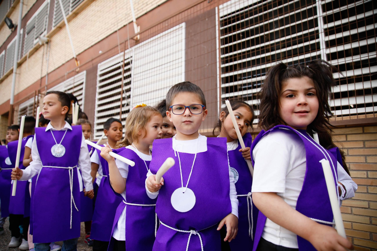 Las imágenes del CEIP San Fernando de El Zapillo de la ciudad de Almería en procesión en el viernes de dolores