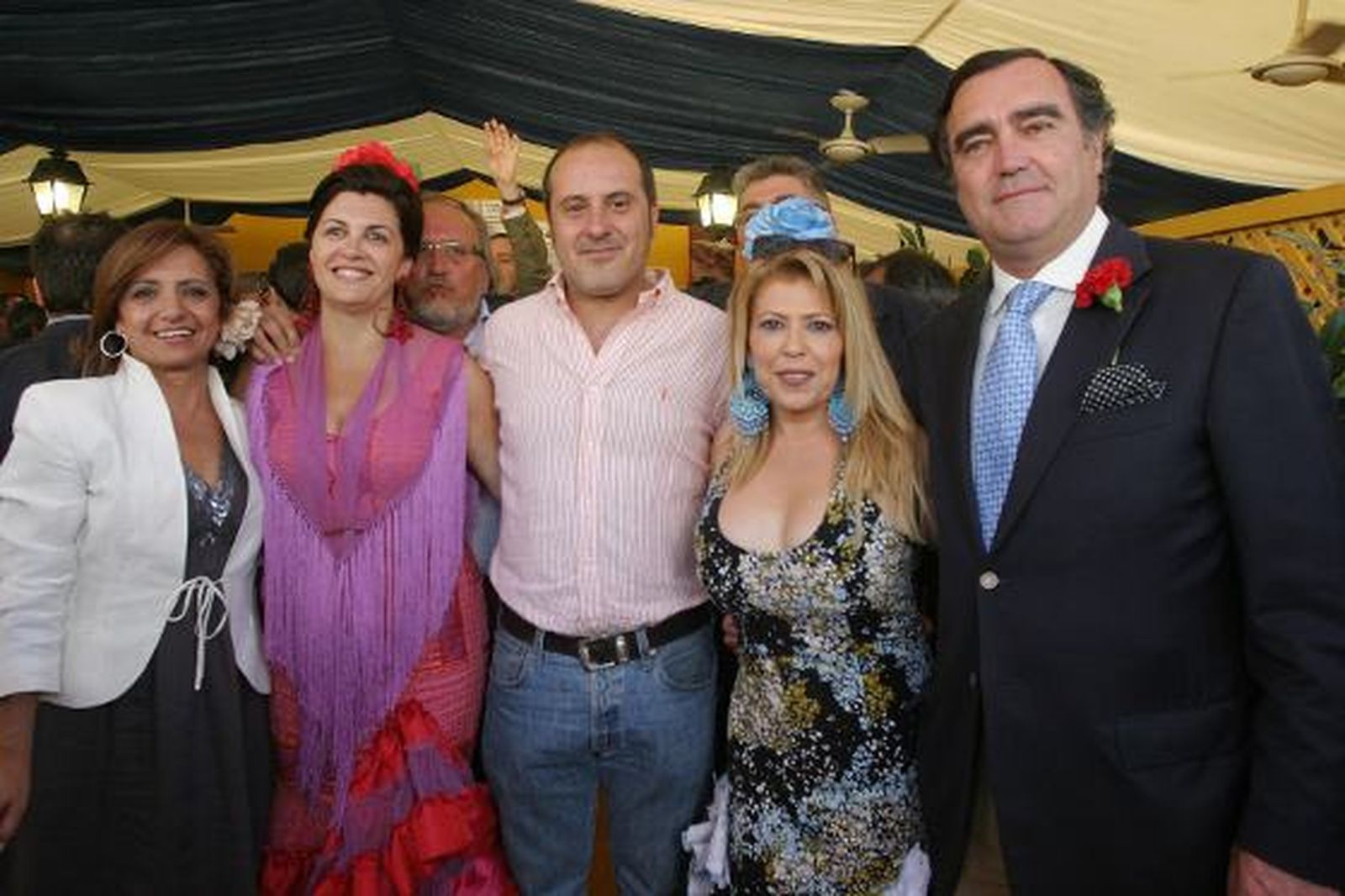 Carmen Frontán, Loli Barroso, el redactor Ángel Espejo, Mamen Sánchez y José Ramón Esteban

Foto: Vanesa Lobo