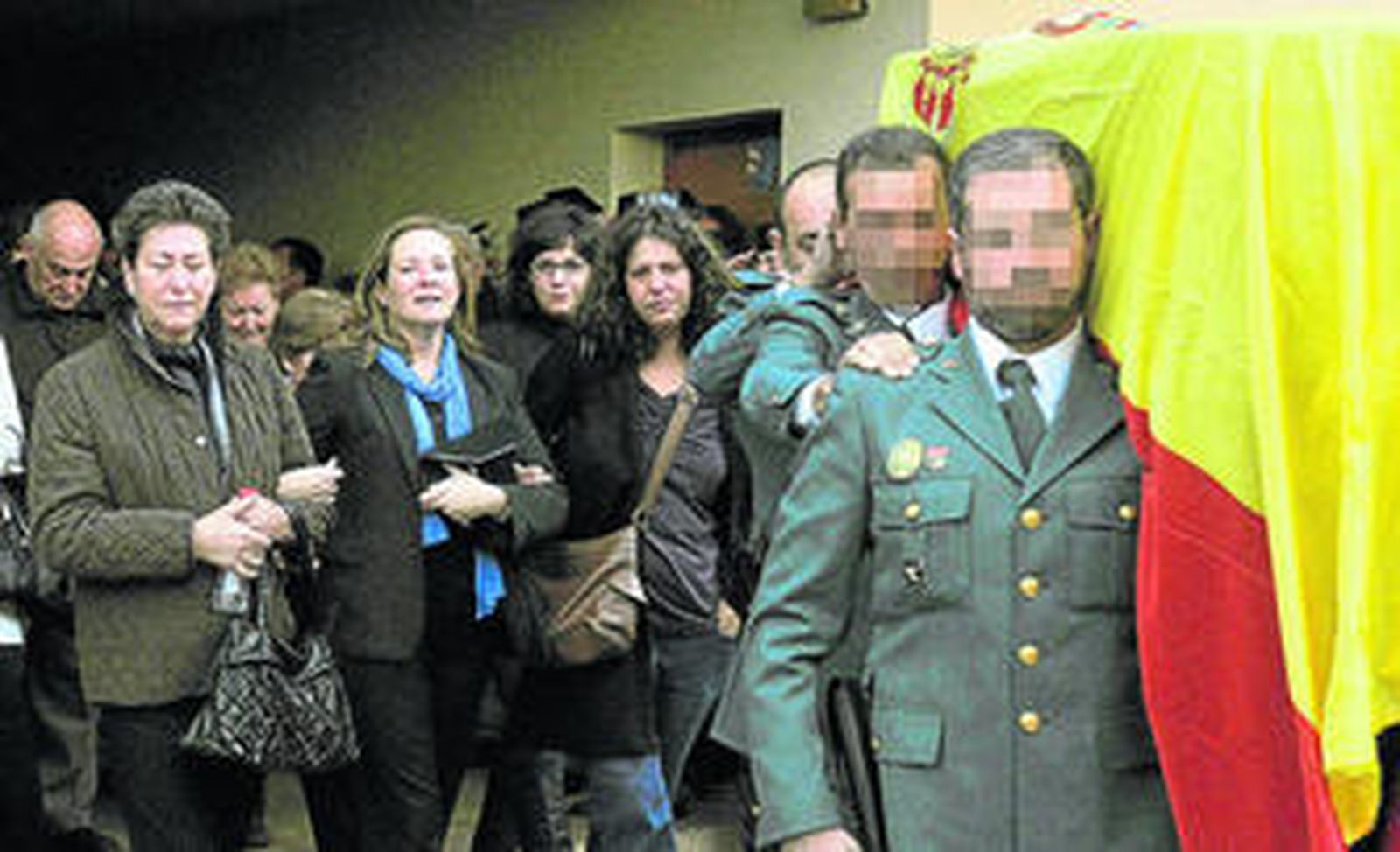 En el funeral del agente se vivieron momentos de consternación.