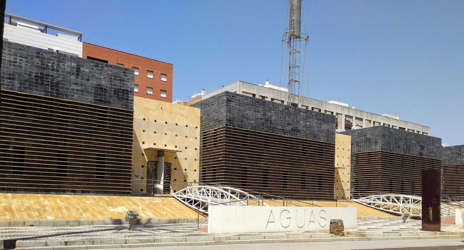 Sede principal de Aguas de Huelva en la Avenida de Alemania.