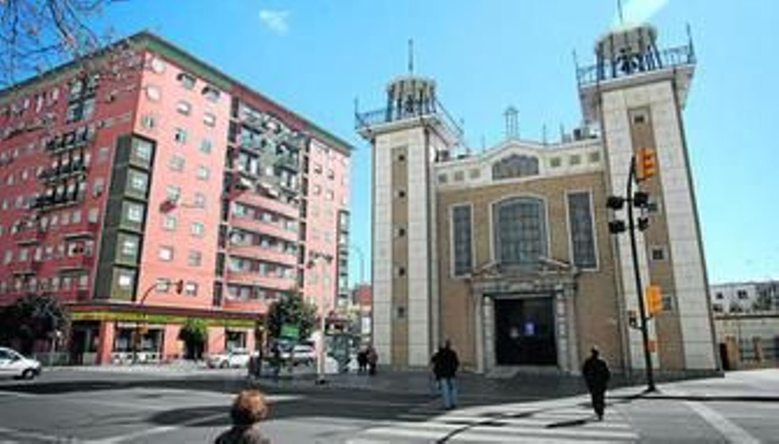Fachada principal de la iglesia del Rocúio, en la avenida Federico Molina.