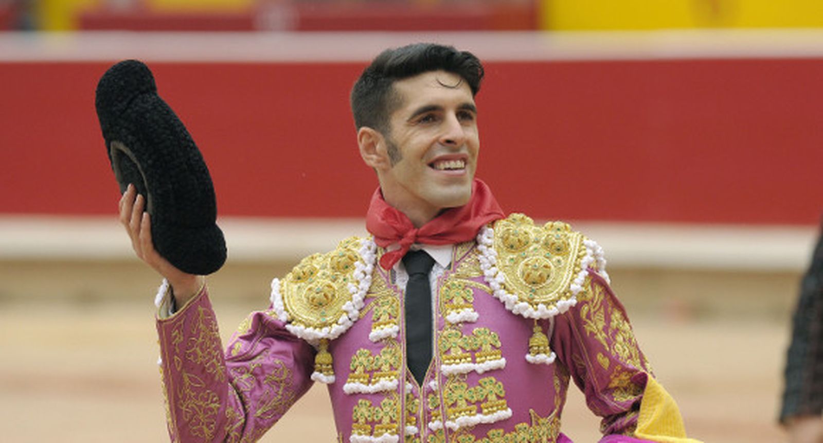 Talavante, excelso toreo al natural a un serio y gran 'jandilla'