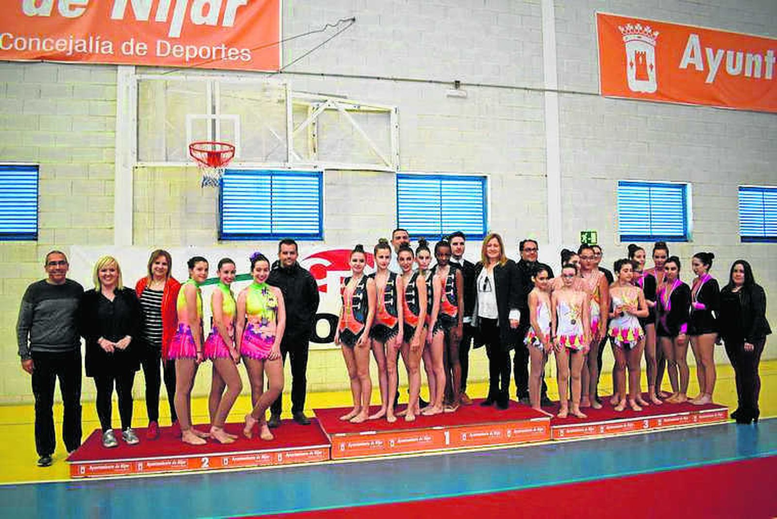 La alcaldesa ha presidido el acto de entrega de medallas.