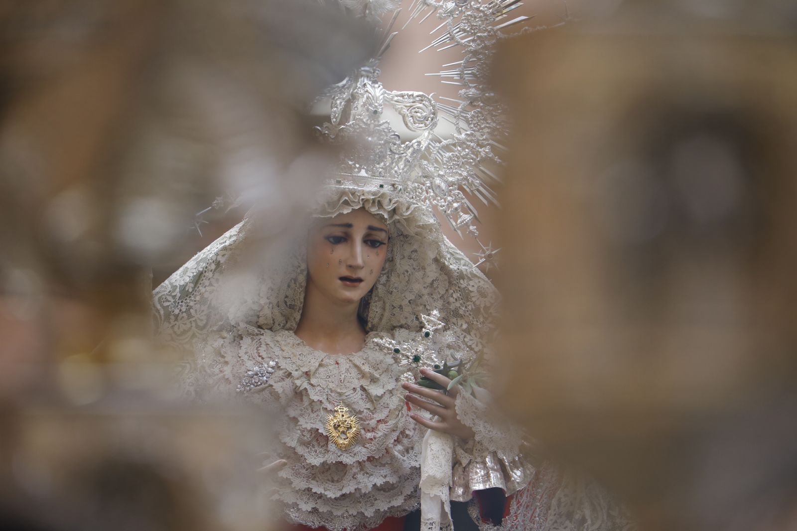 El rosario matinal de la Virgen de la Paz, en fotografías