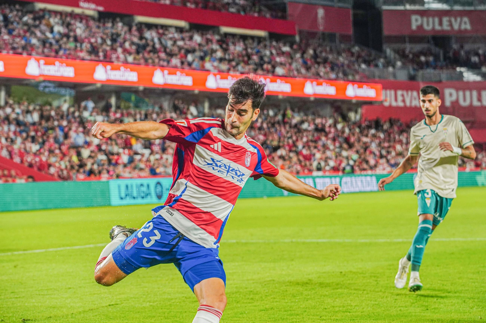 Las fotos del Granada - Córdoba CF en Los Cármenes