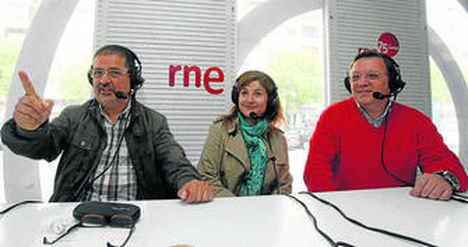 Durante la muestra, abierta al público, los visitantes pueden conocer el funcionamiento de la radio por dentro.