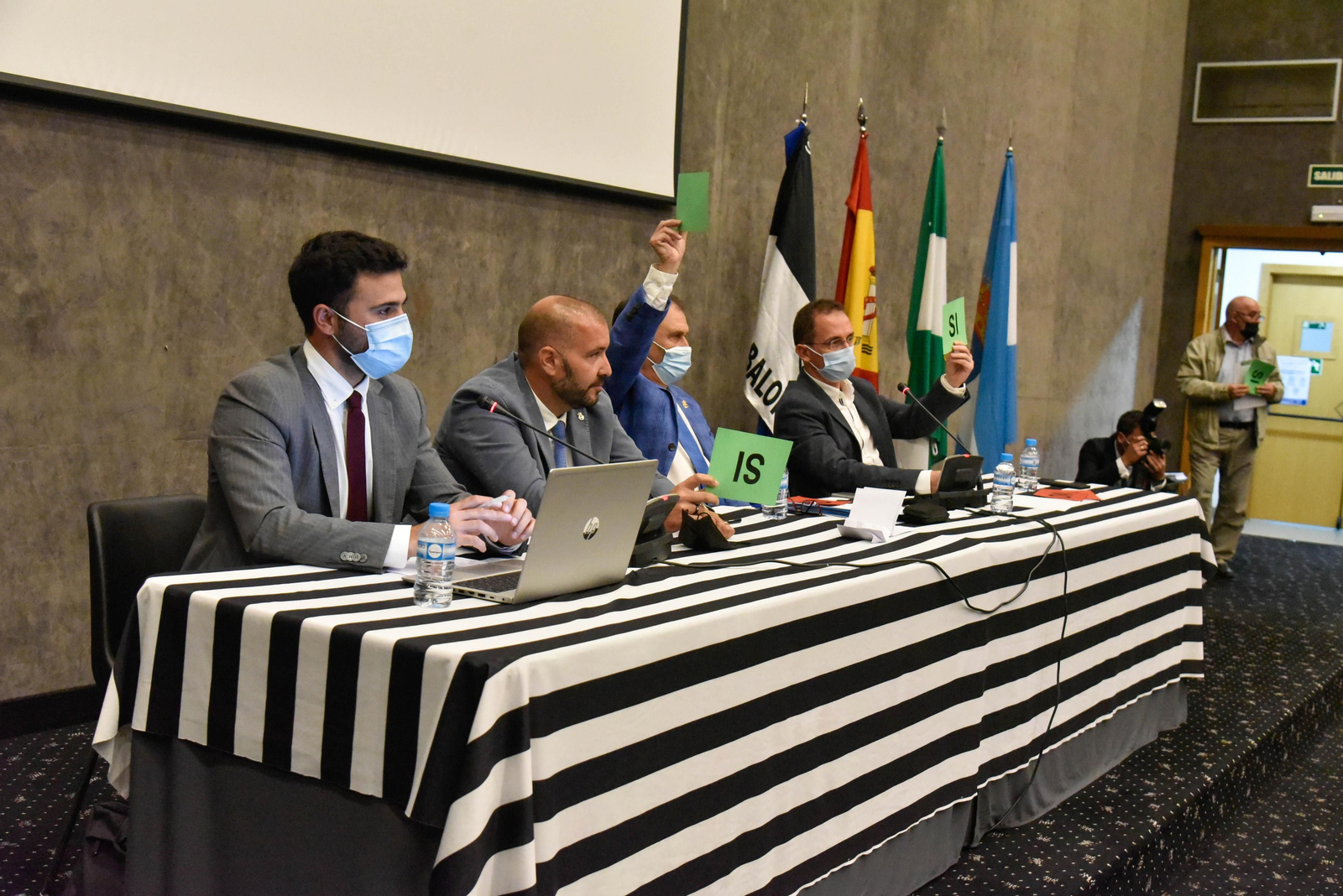 Las fotos de la asamblea en la que la Balona aprueba su conversión en SAD