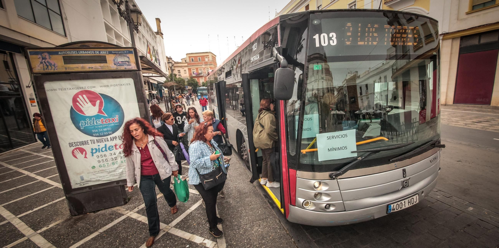 Imágenes de la huelga de transporte de pasajeros en Jerez Imágenes de la huelga de transporte de pasajeros en Jerez