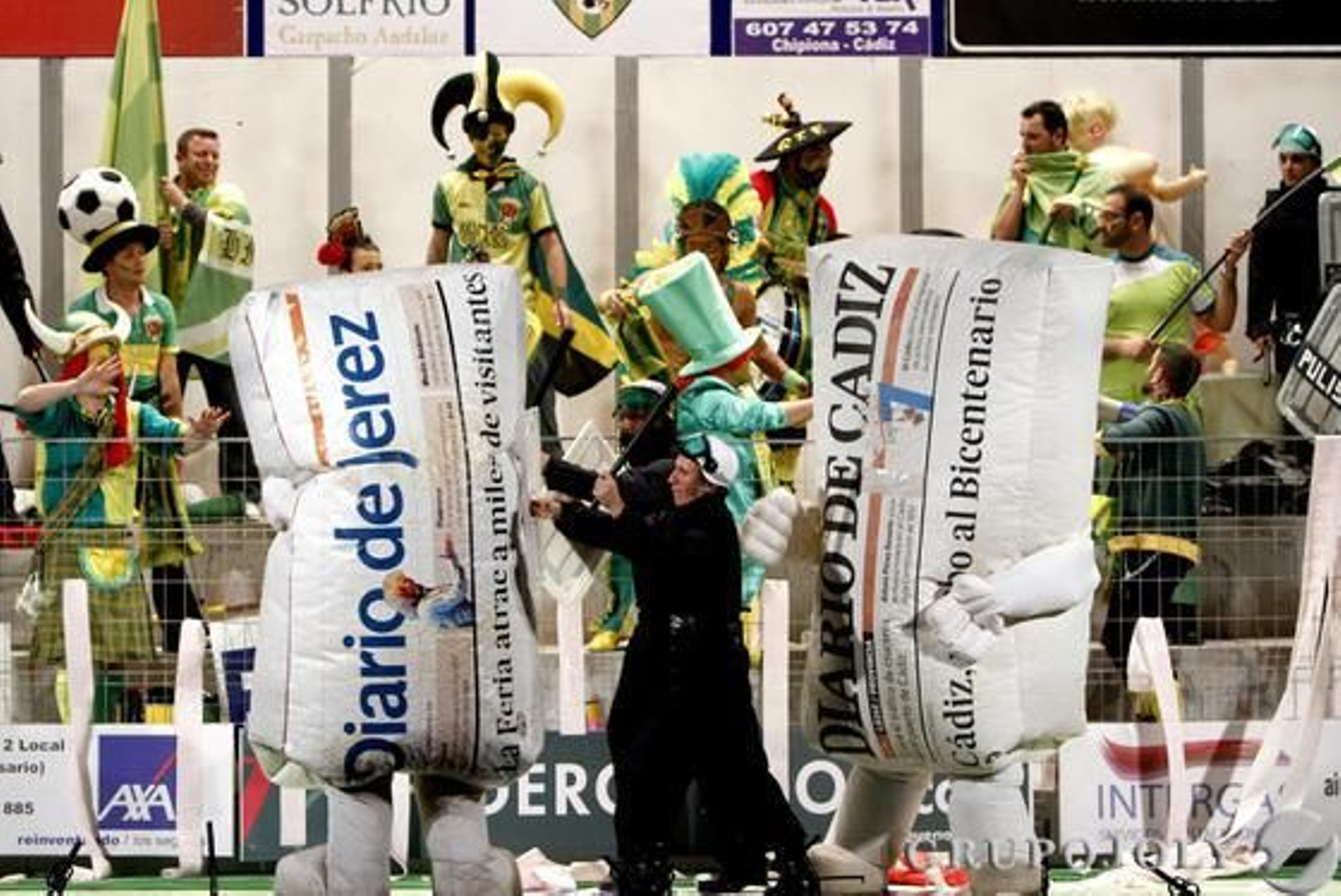 Chirigota 'Los hinchapelotas'

Foto: Lourdes de Vicente / Jesus Marin