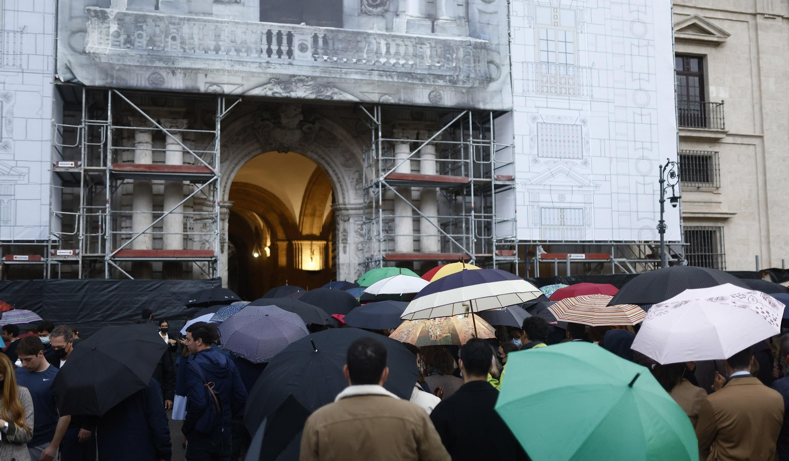 Fotos de Los Estudiantes el Martes Santo en la Semana Santa de Sevilla
