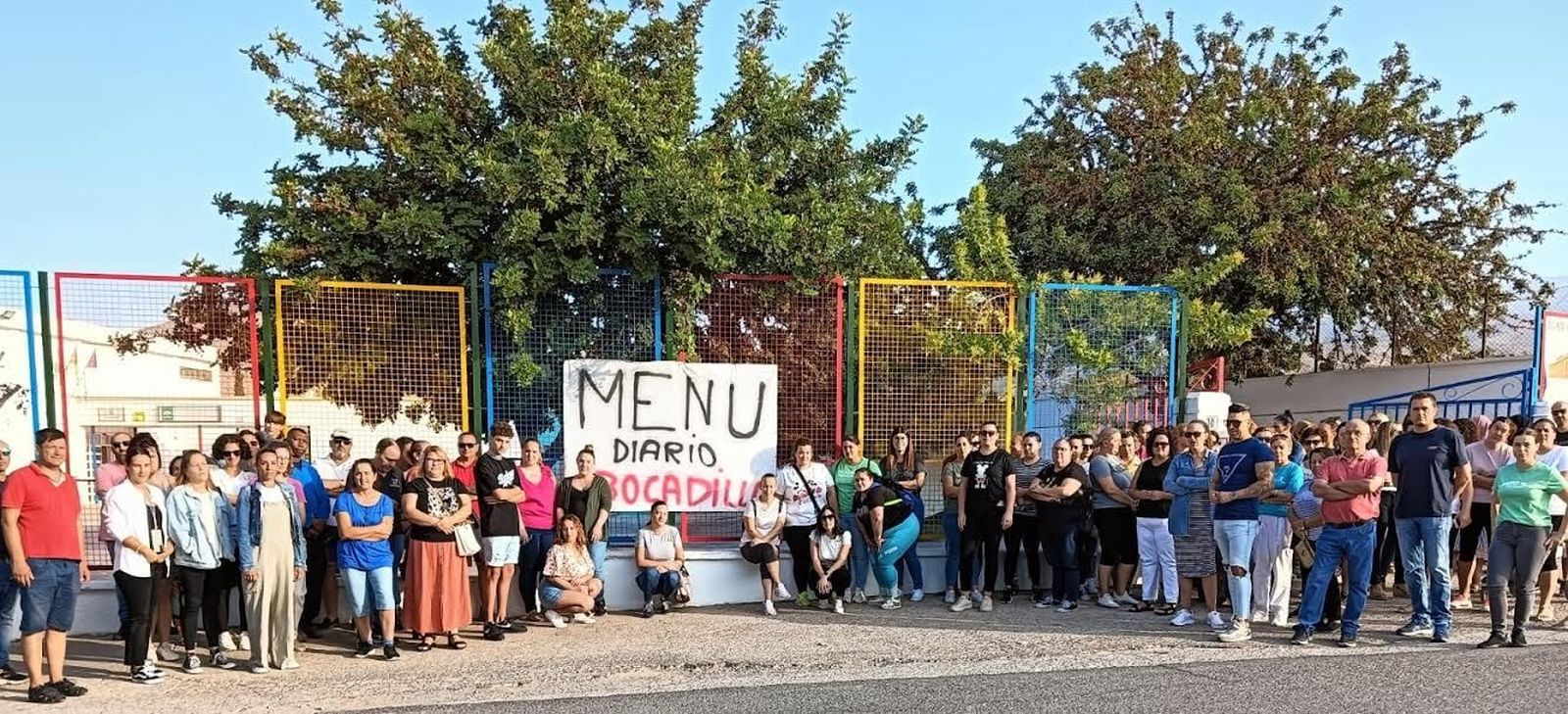 El AMPA del CEIP San Tesifón, de Berja,  reclama un menú diario digno