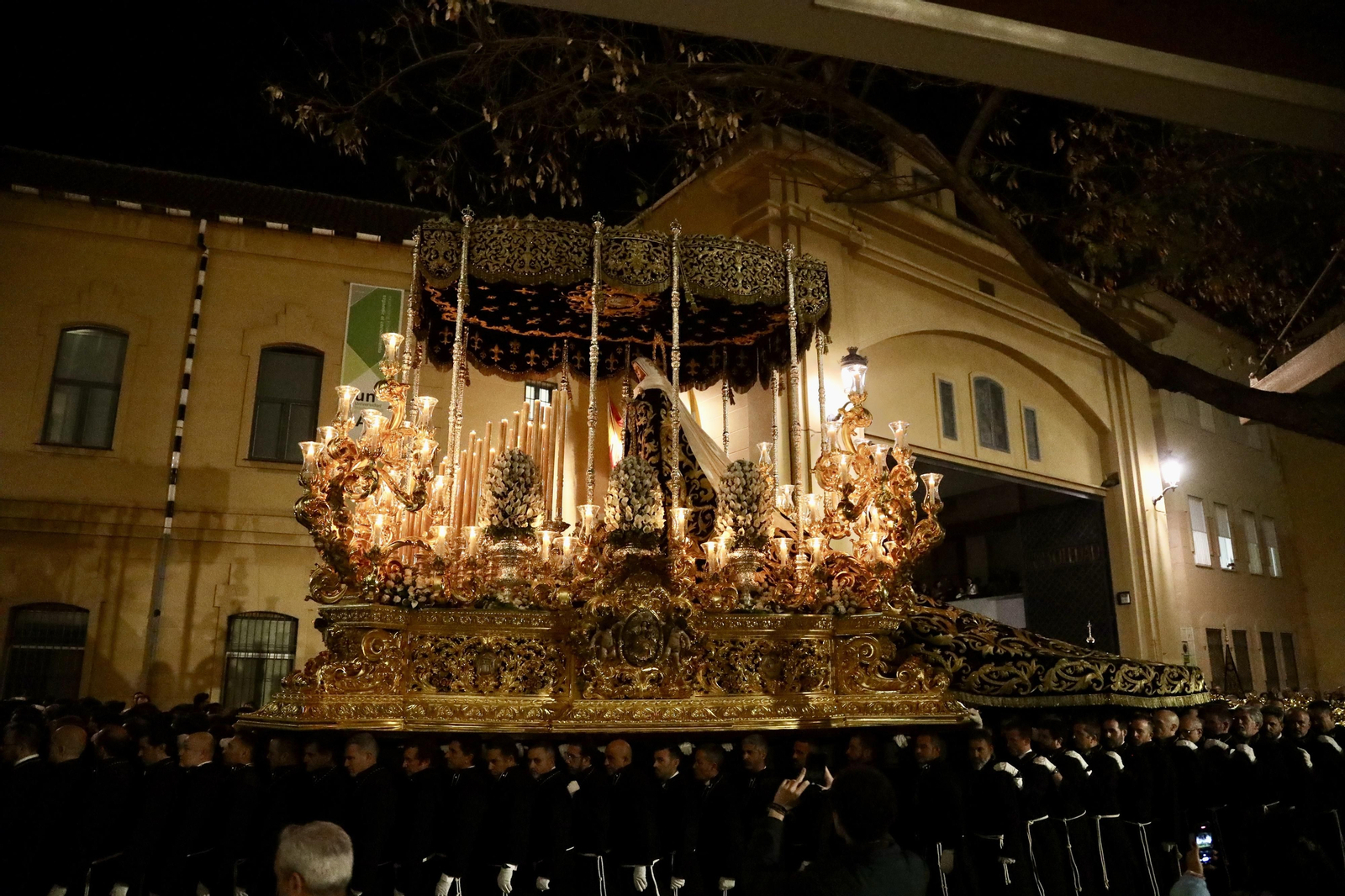 Las fotos de la procesión de Mena con la Legión en el Jueves Santo en Málaga