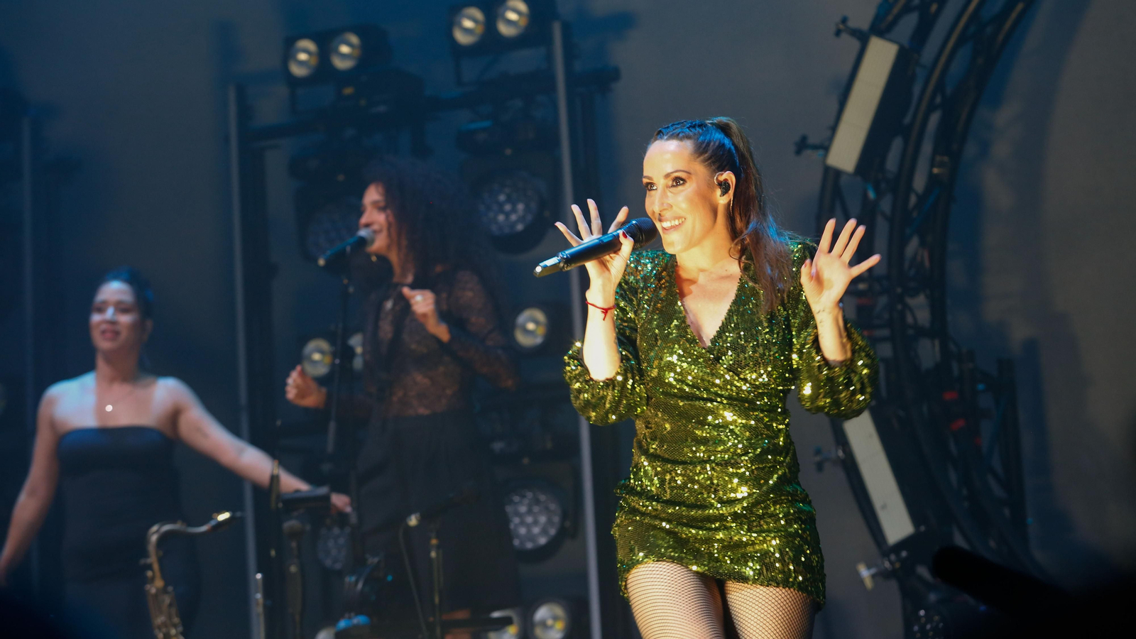 Fotos del concierto de Malú en La Línea
