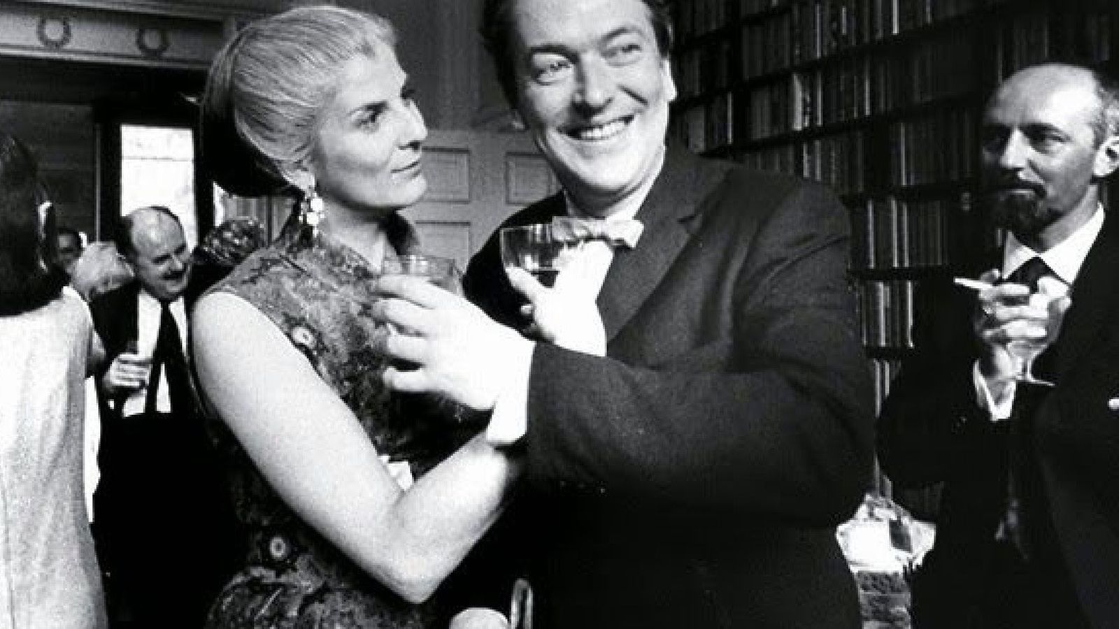 Elizabeth Jane Howard junto a su marido Kingsley Amis.