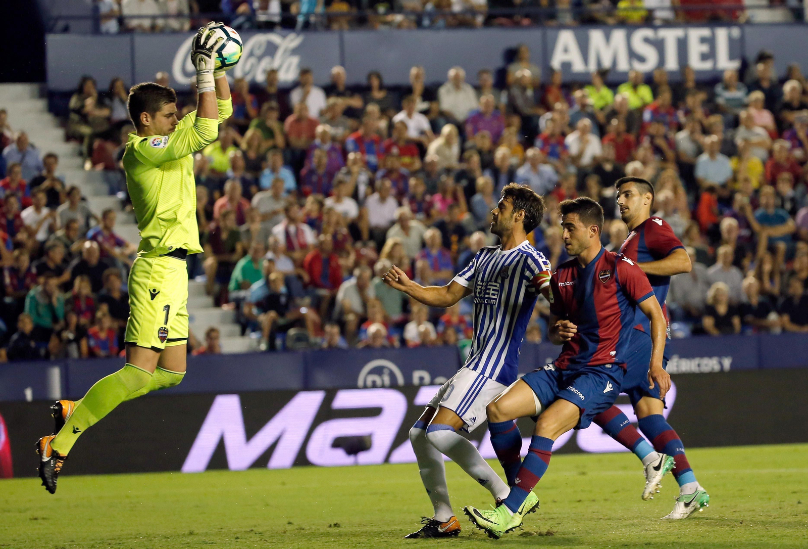 Raúl Fernández, en un partido con el Levante