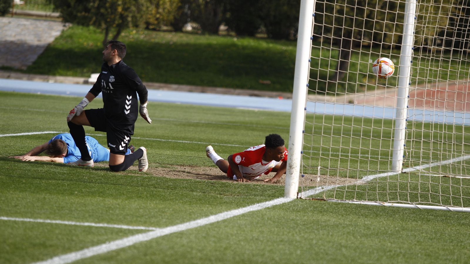 El momento del gol que abría el marcador.