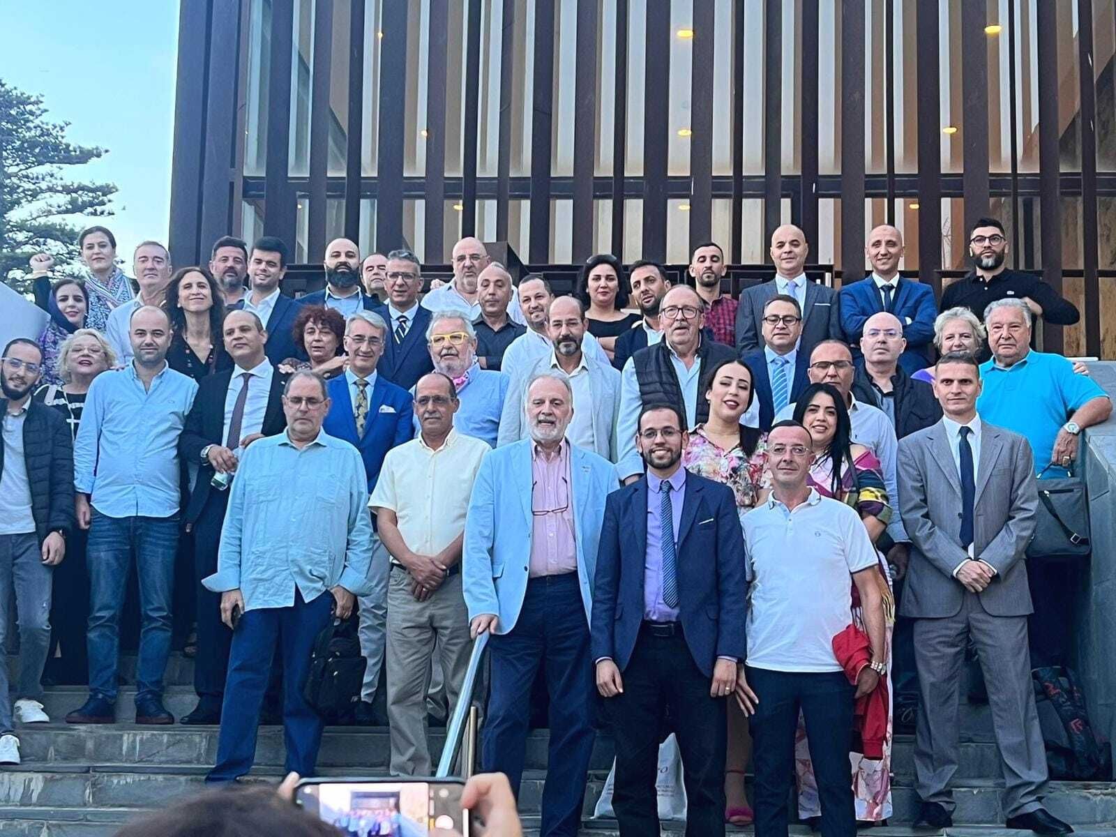 Foto de familia de los periodistas participantes en el 39 Congreso, en Tarifa.