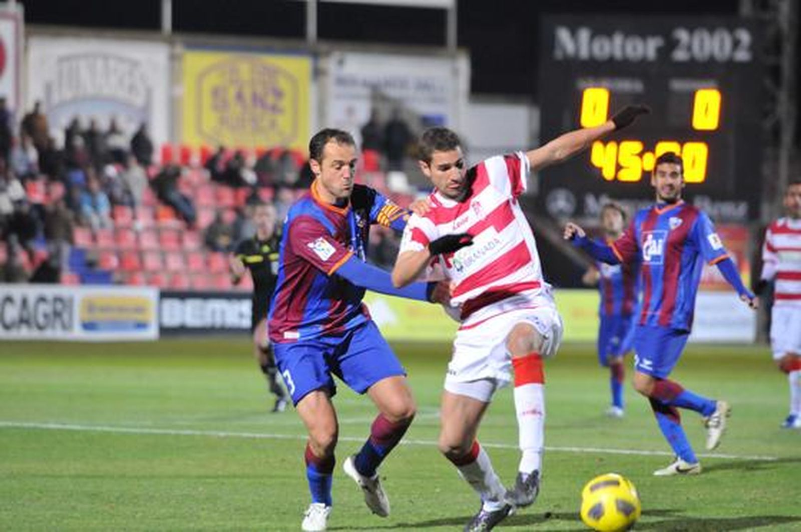 El Granada no pasa del empate en Huesca (0-0). / LOF