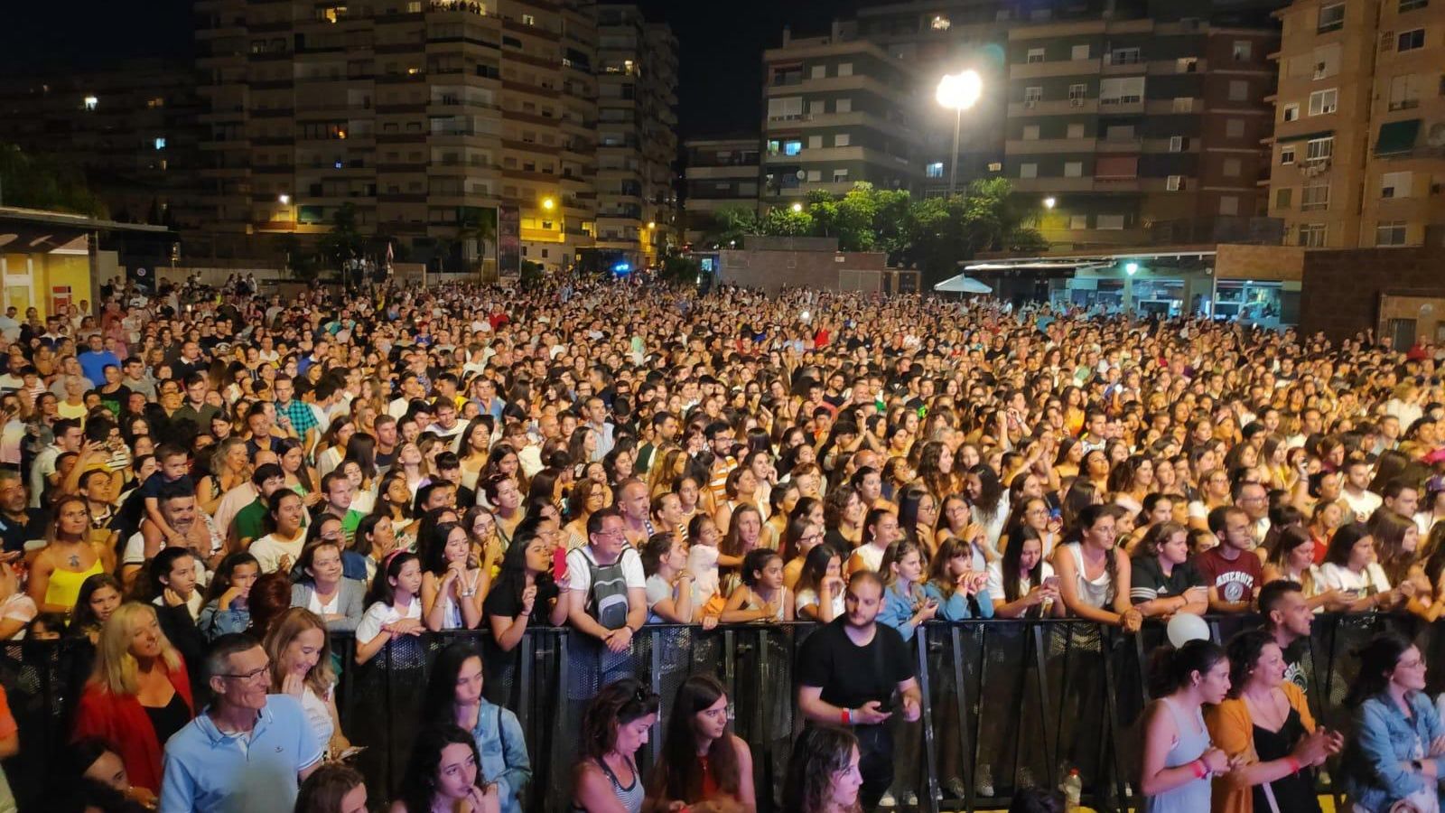 Miles de personas asistieron a la cita musical de la Costa Tropical.
