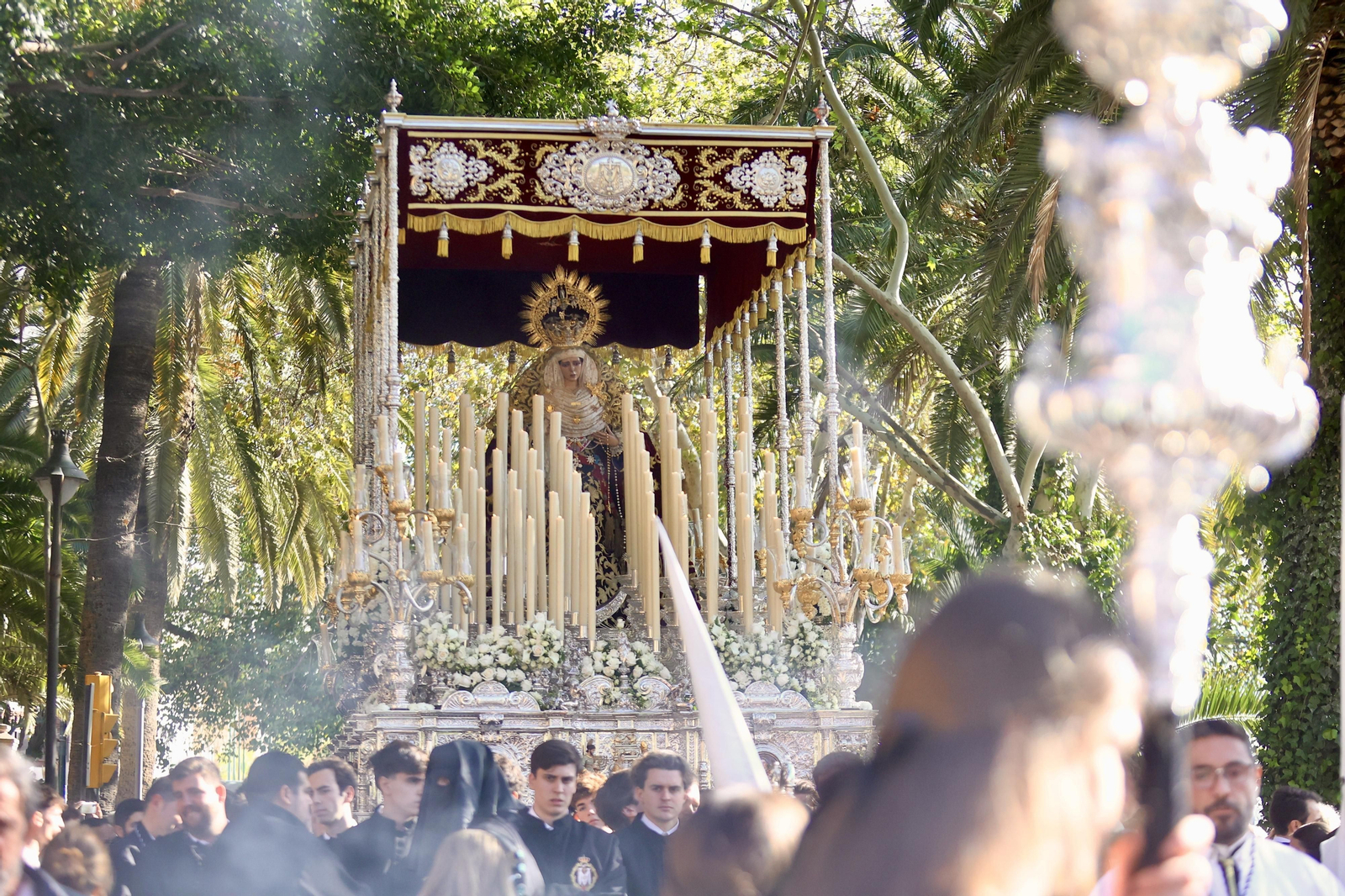 Las fotos de Descendimiento en su procesión del Viernes Santo en Málaga