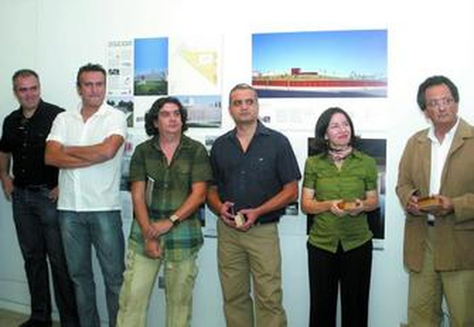 Un momento de la entrega de premios, ayer en la sede del Colegio de Arquitectos de Huelva.