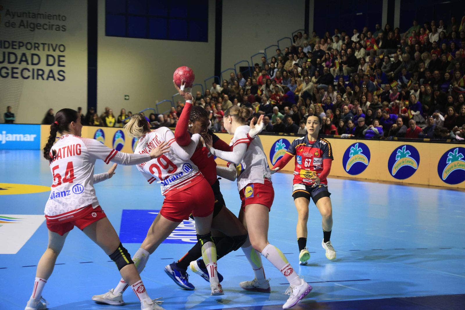 Las fotos del España-Austria del preeuropeo femenino de balonmano, en Algeciras