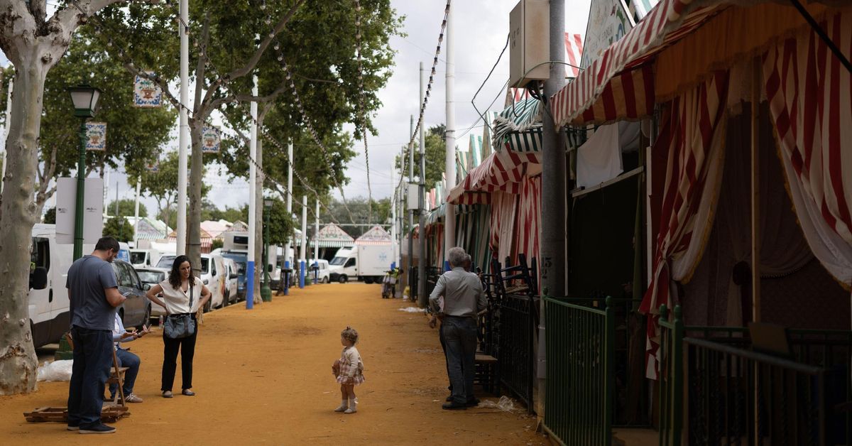 IU denuncia que el nuevo modelo de Feria no ha acabado con la preferia y perjudica a las familias trabajadoras