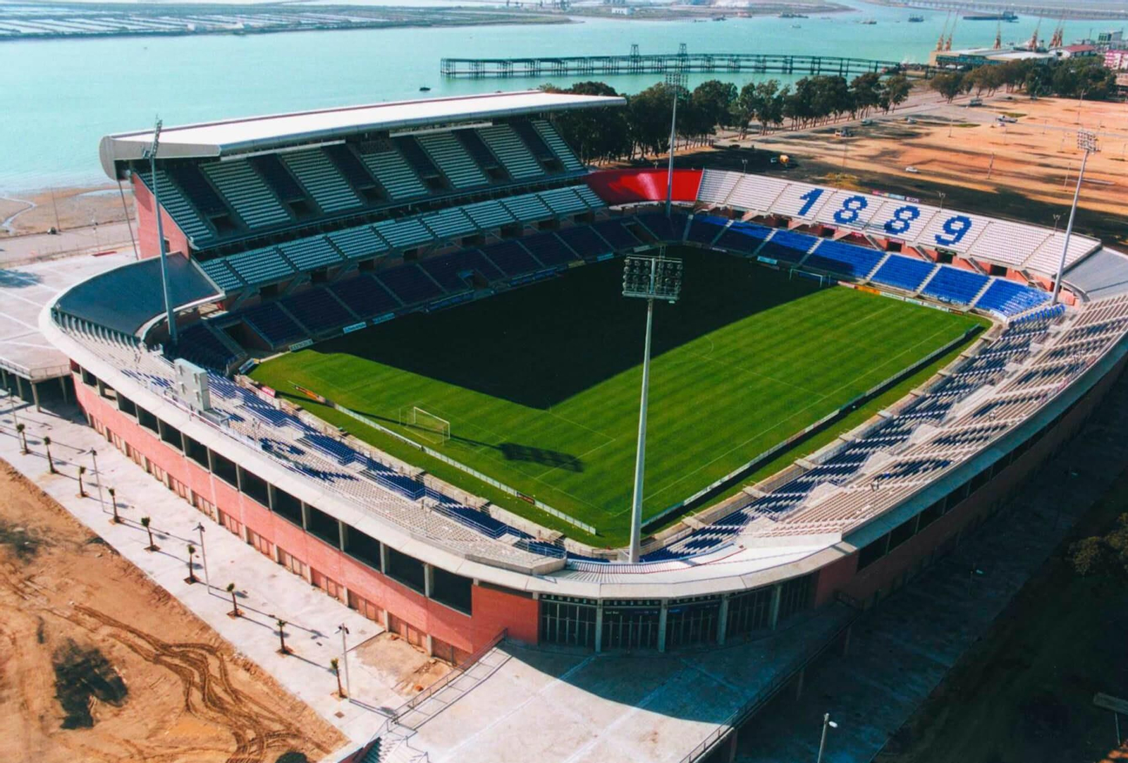 El Nuevo Colombino, el estadio con más aforo de los 17 del Grupo 4 de Segunda RFEF.