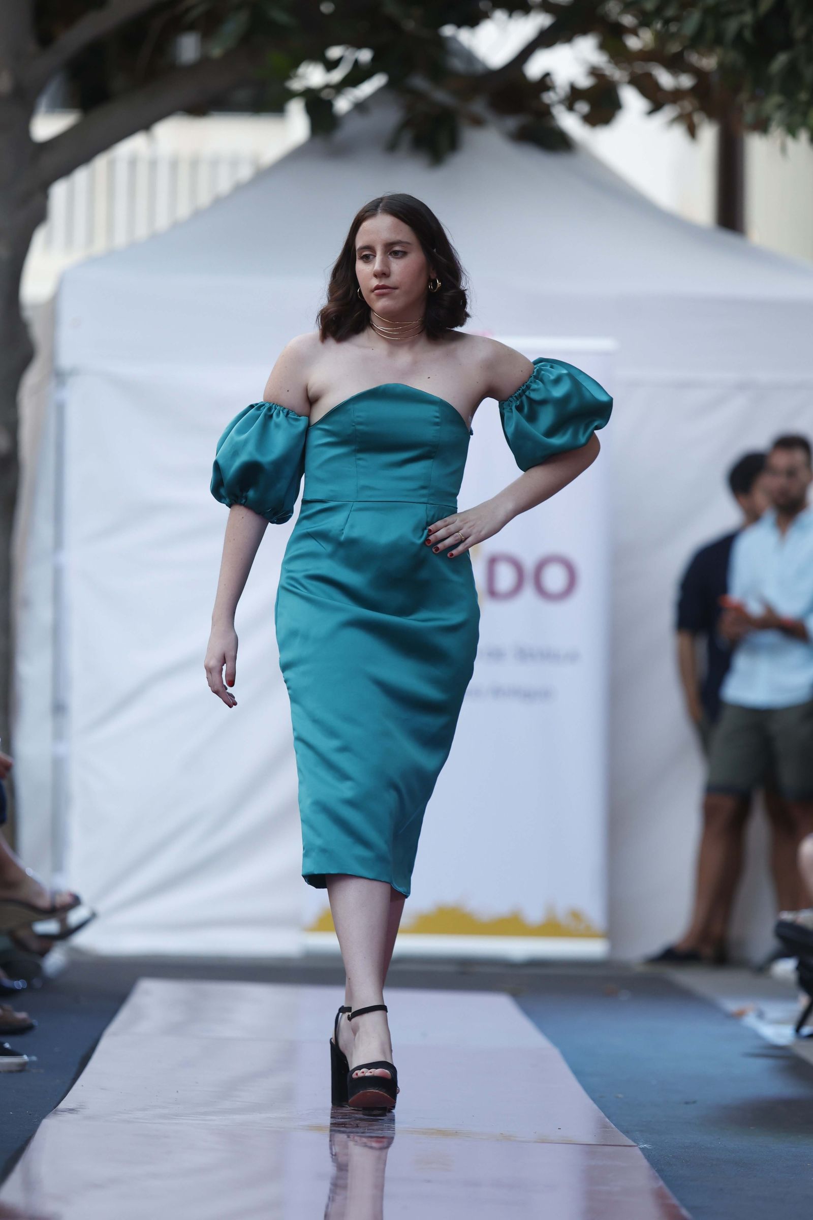 Las imágenes del Desfile de Jóvenes Diseñadores en la Plaza de la Magdalena