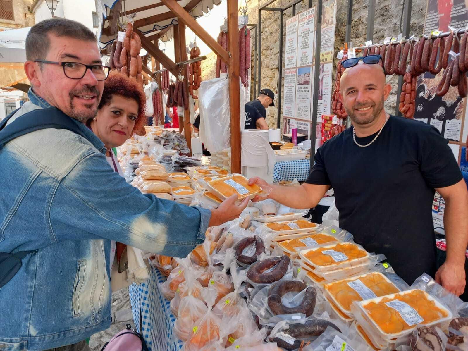 Las imágenes del Día de Lomo en manteca en Vejer: un sabroso plan en uno de los pueblos bonitos de Cádiz