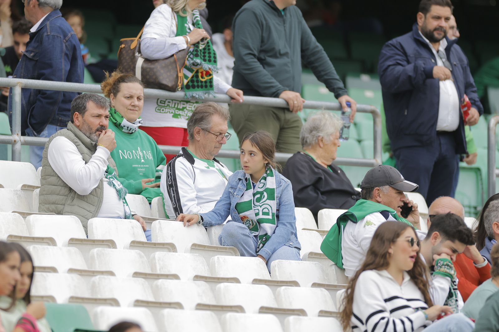 Búscate en las fotos del Betis-Mallorca