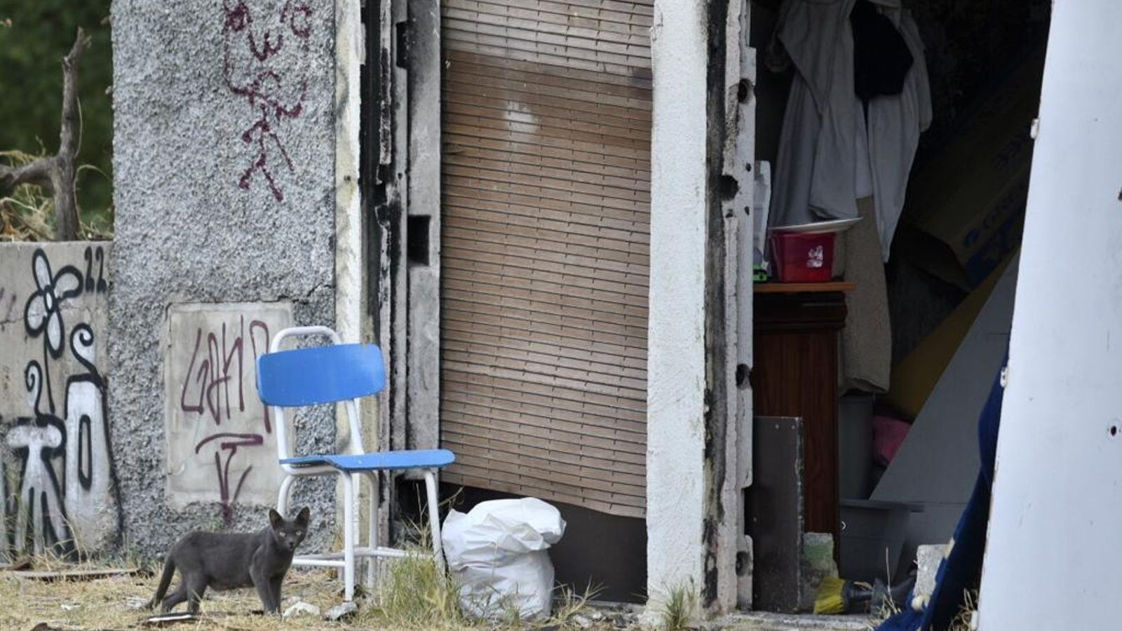 Detalle del centro transformador donde fueron localizados dos cuerpos, en agosto.