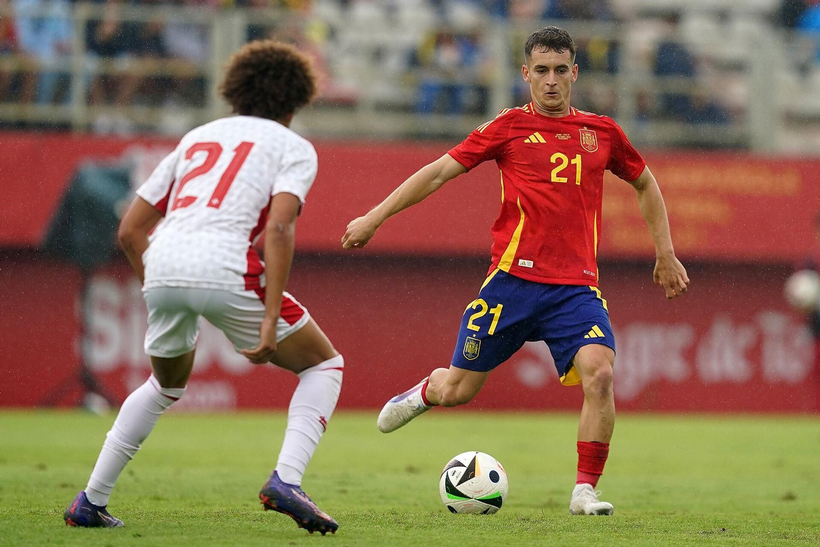 Roberto, debut y gol con España sub 21