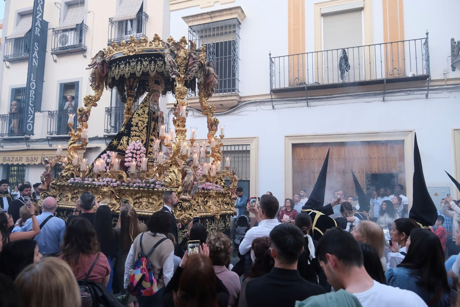 Lunes Santo en Córdoba: la procesión del Remedio de Ánimas, en imágenes