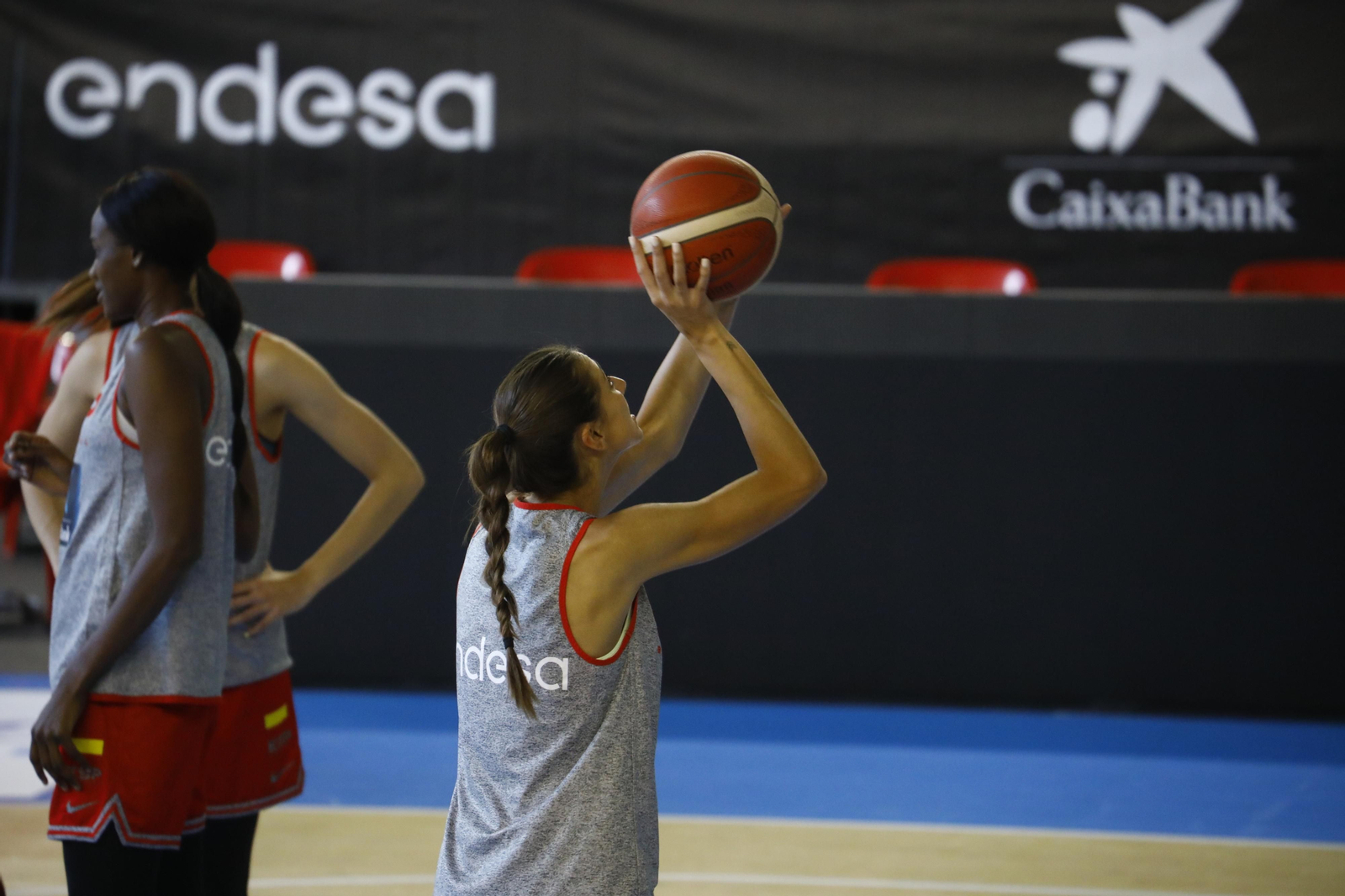 Las fotos del primer entrenamiento de la selección española femenina de baloncesto en Córdoba