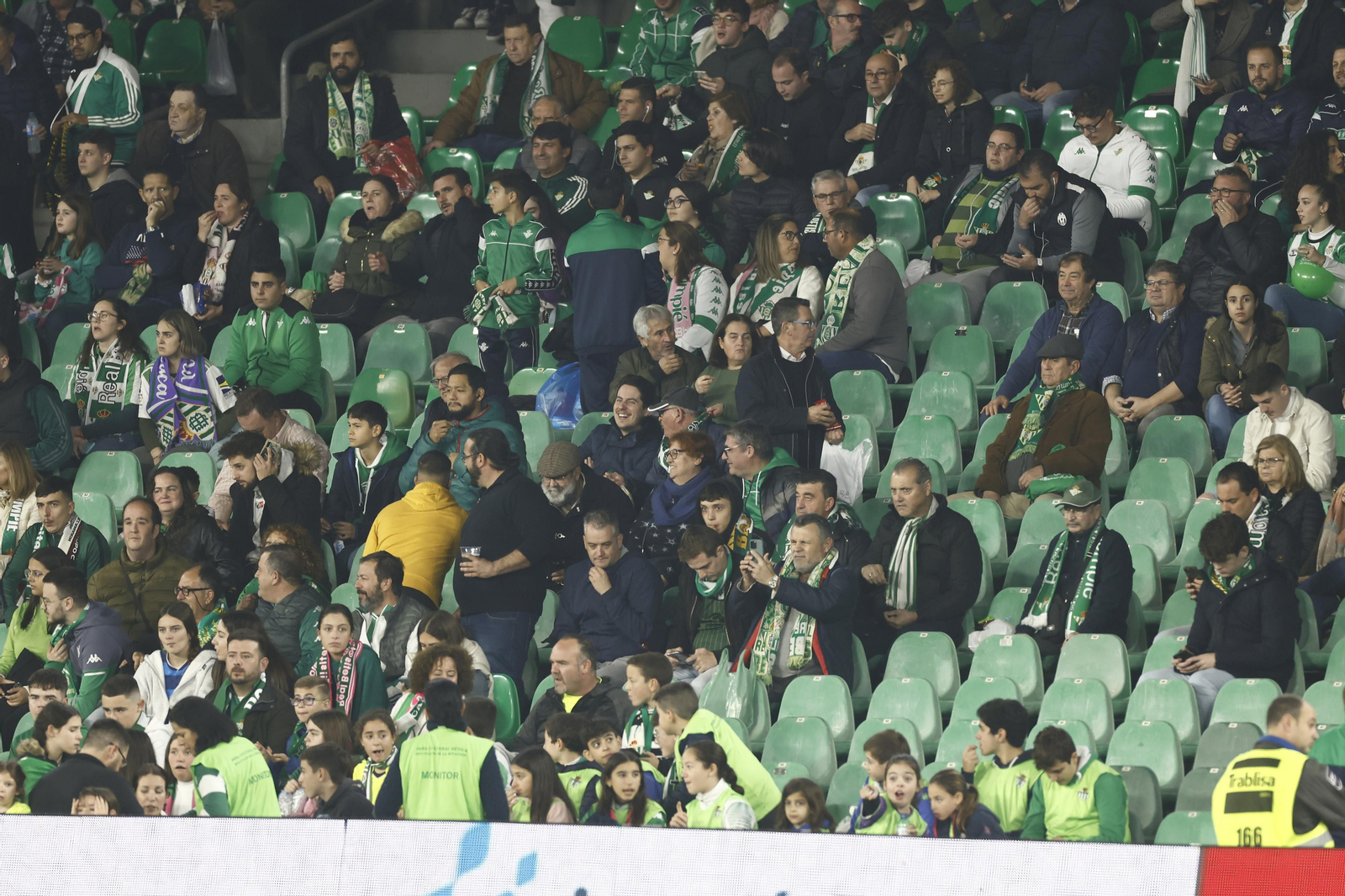 Búscate en las fotos del Betis-Bilbao