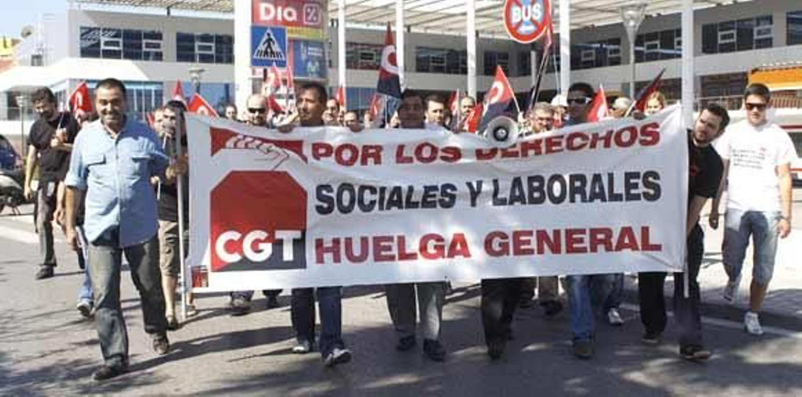 La protesta sindical no paralizó la Comarca, aunque sí tuvo incidencia en la gran industria y el puerto

Foto: Vanessa Perez
