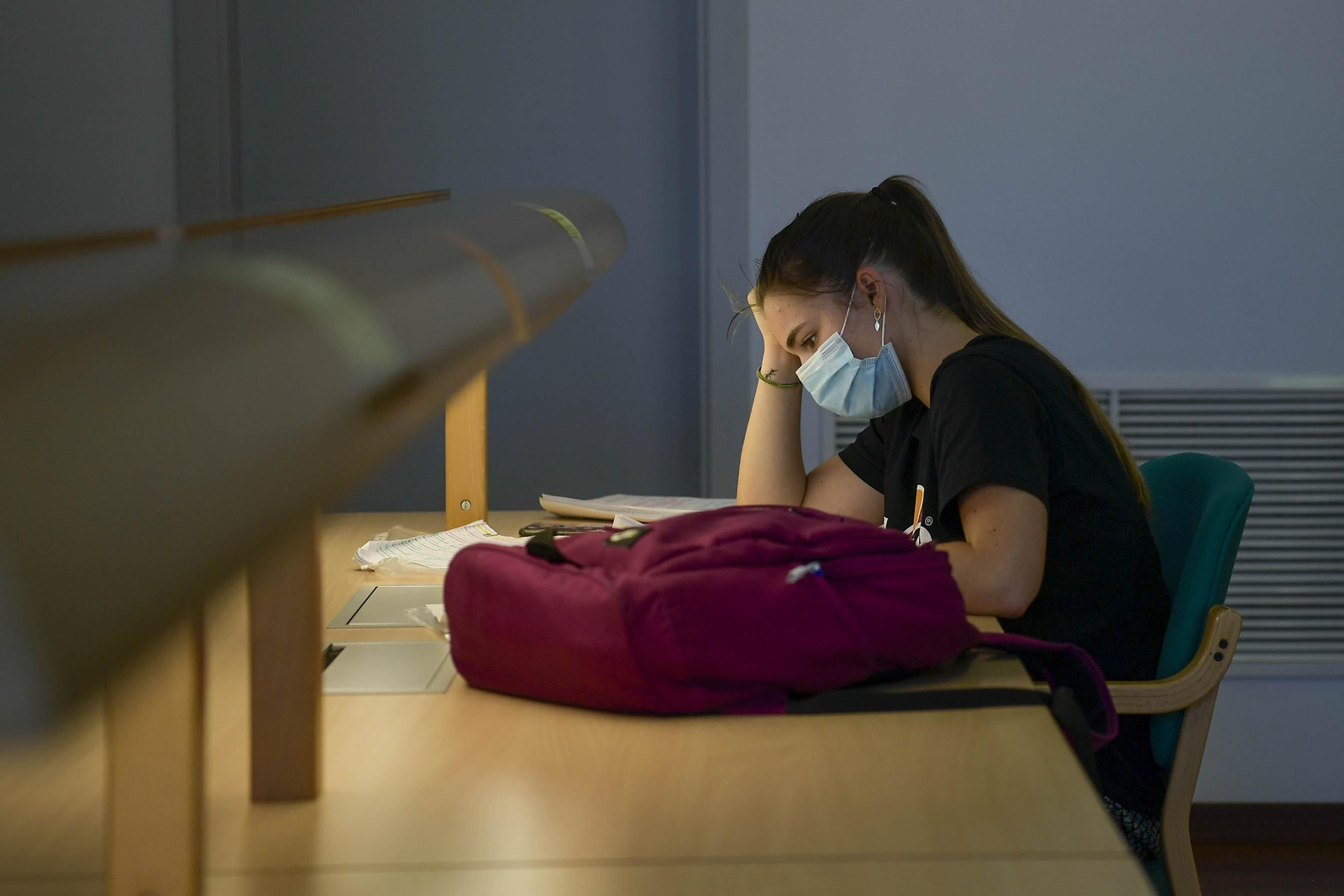 En el último año, Granada ha dejado de contabilizar a 21.000 'ninis' en su provincia